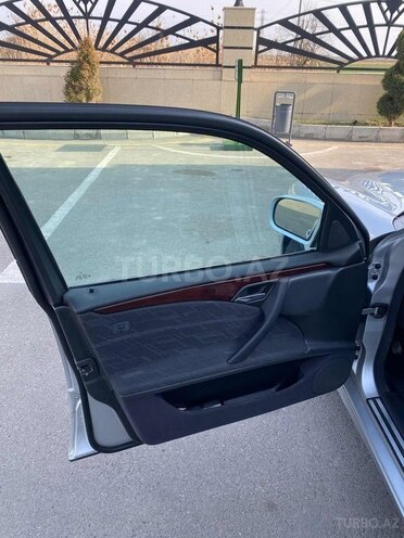 Mercedes E 220 2001, 246,000 km - 2.2 l - Beyləqan