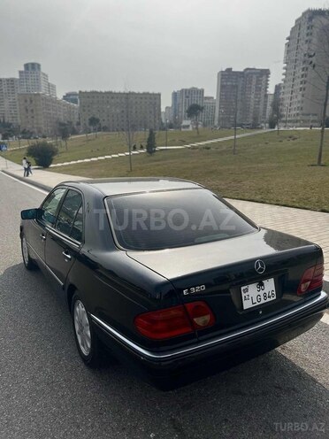 Mercedes E 320 1999, 265,000 km - 3.2 l - Bakı