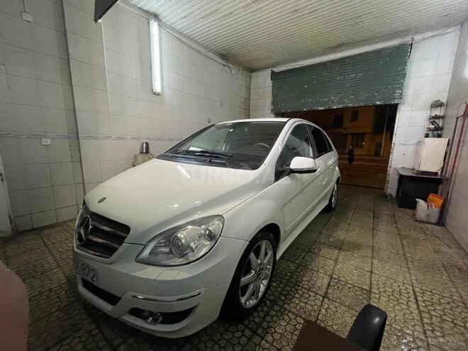 Mercedes B 180 2009, 210,000 km - 1.7 l - Bakı