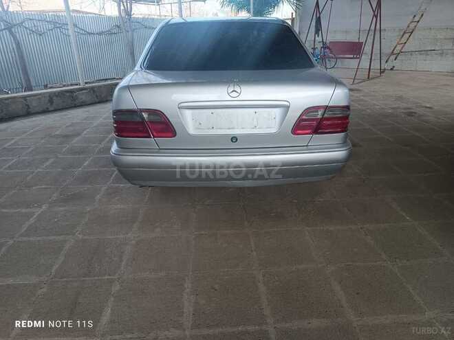 Mercedes E 240 1997, 351,258 km - 2.4 l - Salyan