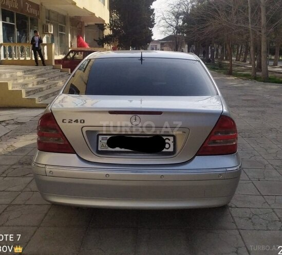 Mercedes C 240 2001, 390,000 km - 2.6 l - Qobustan