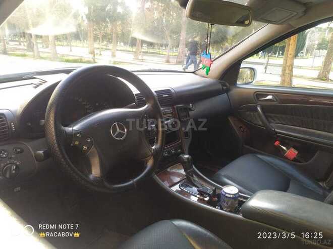 Mercedes C 240 2001, 390,000 km - 2.6 l - Qobustan
