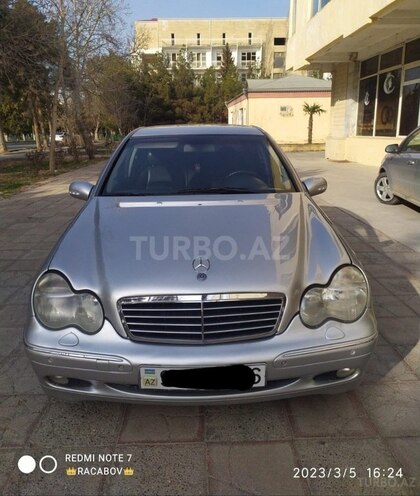 Mercedes C 240 2001, 390,000 km - 2.6 l - Qobustan