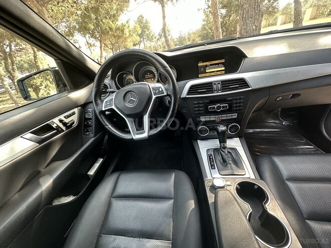 Mercedes C 250 2011, 212,600 km - 1.8 л - Bakı