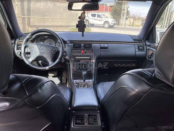 Mercedes E 320 2000, 293,000 km - 3.2 l - Bakı