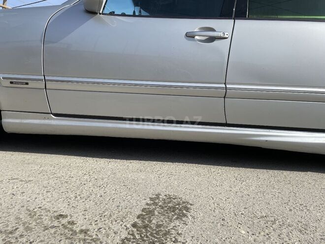 Mercedes E 320 2000, 293,000 km - 3.2 l - Bakı