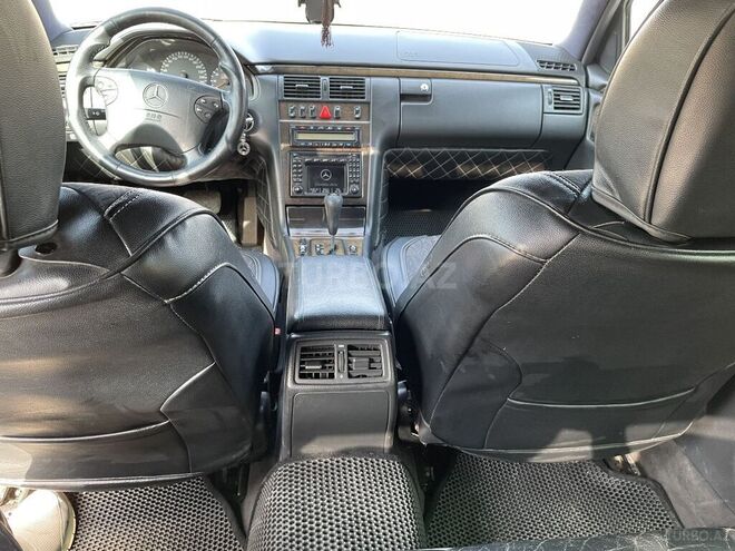 Mercedes E 320 2000, 293,000 km - 3.2 l - Bakı