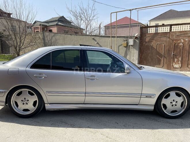 Mercedes E 320 2000, 293,000 km - 3.2 l - Bakı