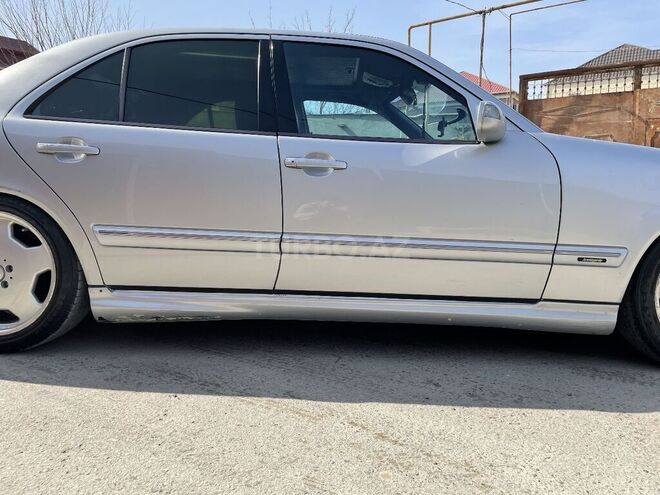 Mercedes E 320 2000, 293,000 km - 3.2 l - Bakı