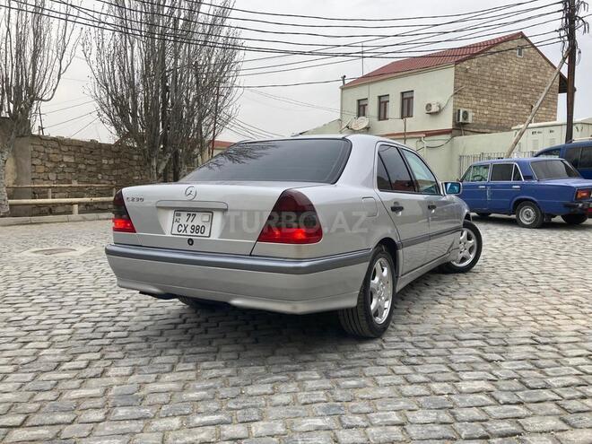 Mercedes C 230 2000, 175,123 km - 2.3 л - Bakı