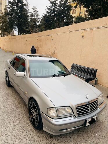 Mercedes C 240 1999, 279,500 km - 2.4 l - Bakı