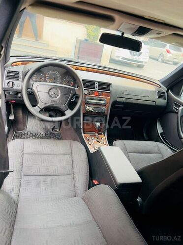 Mercedes C 240 1999, 279,500 km - 2.4 l - Bakı