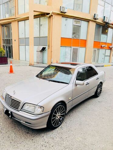 Mercedes C 240 1999, 279,500 km - 2.4 l - Bakı