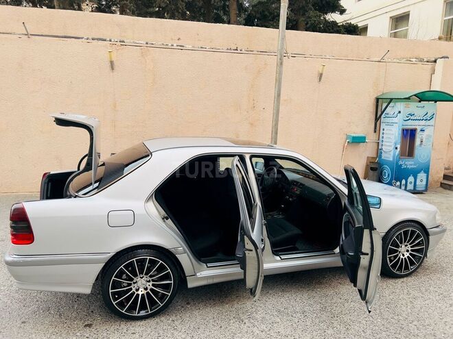 Mercedes C 240 1999, 279,500 km - 2.4 l - Bakı
