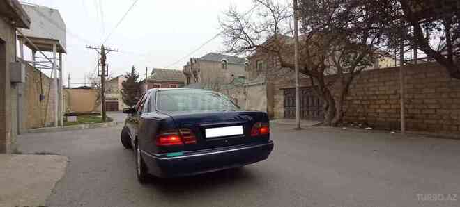 Mercedes E 220 1999, 589,000 km - 2.2 l - Bakı