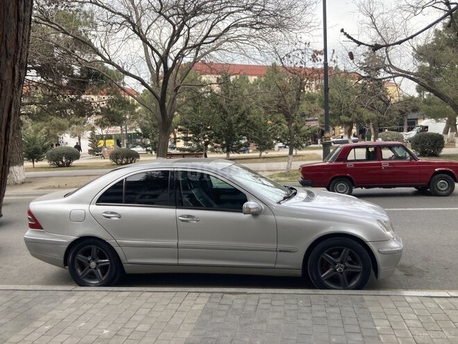 Mercedes C 240 2000, 278,000 km - 2.4 l - Sumqayıt