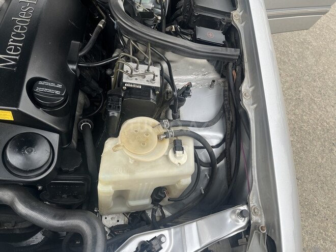 Mercedes E 240 2001, 276,971 km - 2.4 l - Bakı