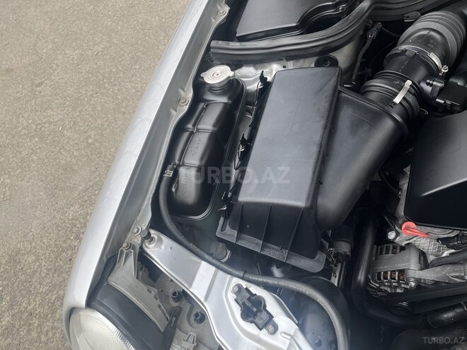 Mercedes E 240 2001, 276,971 km - 2.4 l - Bakı