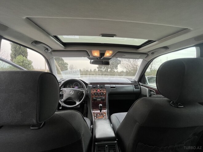 Mercedes E 240 2001, 276,971 km - 2.4 l - Bakı