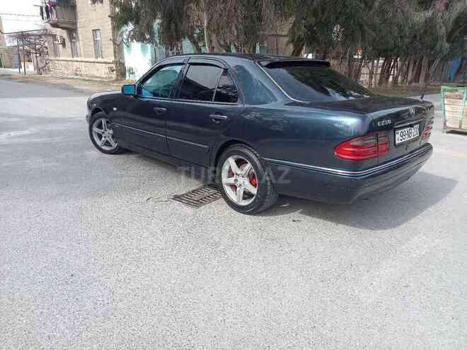 Mercedes E 230 1995, 398,000 km - 2.3 l - Sumqayıt
