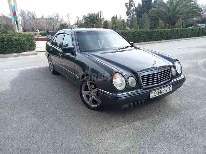 Mercedes E 230 1995, 398,000 km - 2.3 l - Sumqayıt