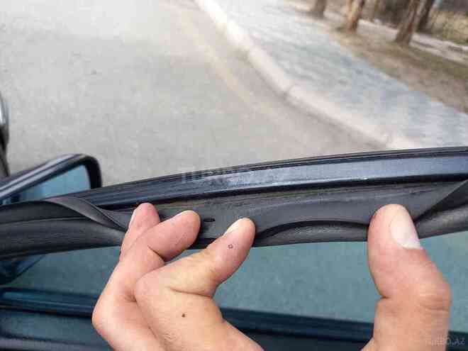 Mercedes E 230 1995, 398,000 km - 2.3 l - Sumqayıt