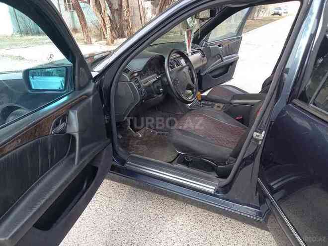 Mercedes E 230 1995, 398,000 km - 2.3 l - Sumqayıt