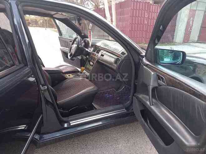 Mercedes E 230 1995, 398,000 km - 2.3 l - Sumqayıt