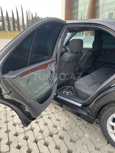 Mercedes E 320 2000, 210,800 km - 3.2 l - Şəmkir
