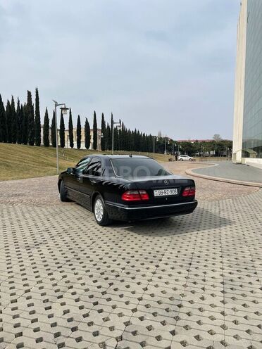 Mercedes E 320 2000, 210,800 km - 3.2 l - Şəmkir
