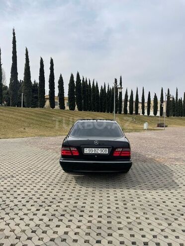 Mercedes E 320 2000, 210,800 km - 3.2 l - Şəmkir