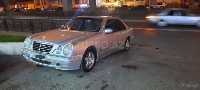 Mercedes E 270 2001, 375,000 km - 2.7 л - Ağcabədi