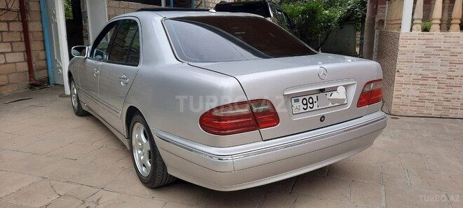 Mercedes E 270 2001, 375,000 km - 2.7 л - Ağcabədi
