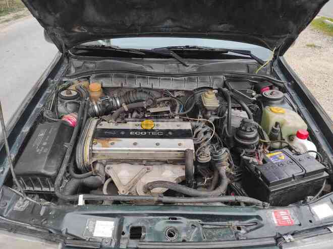 Opel Vectra 1995, 333,000 km - 2.0 l - Bakı