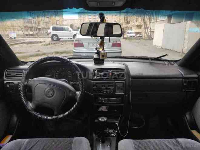 Opel Vectra 1995, 333,000 km - 2.0 l - Bakı
