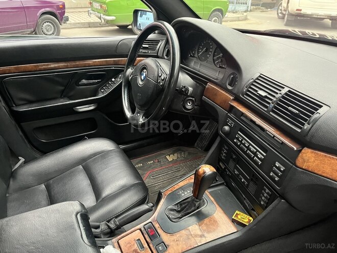 BMW 528 1997, 347,000 km - 2.8 l - Qəbələ