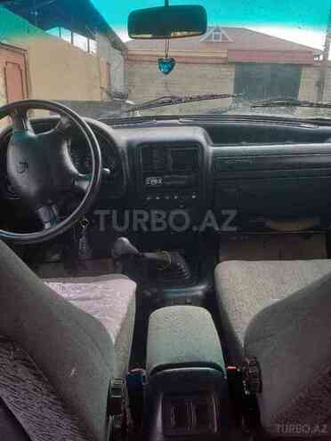 GAZ 3110 2003, 250,000 km - 2.4 l - Quba