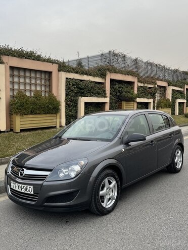 Opel Astra 2009, 78,000 km - 1.4 л - Bakı