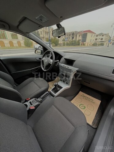 Opel Astra 2009, 78,000 km - 1.4 л - Bakı