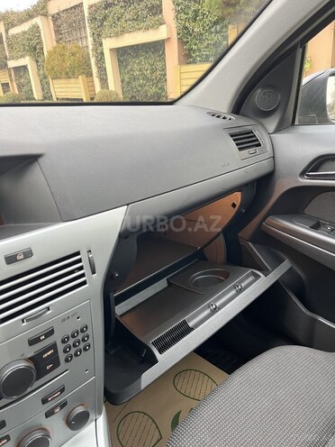 Opel Astra 2009, 78,000 km - 1.4 л - Bakı