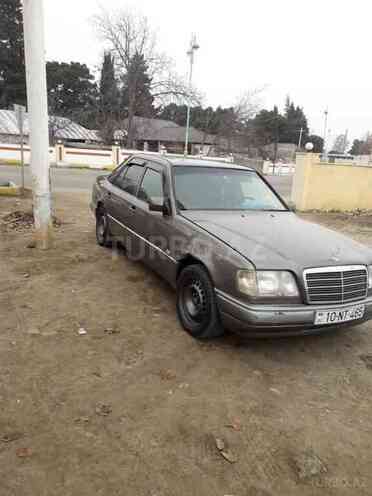 Mercedes E 300 1993, 300,000 km - 3.0 l - Ağstafa