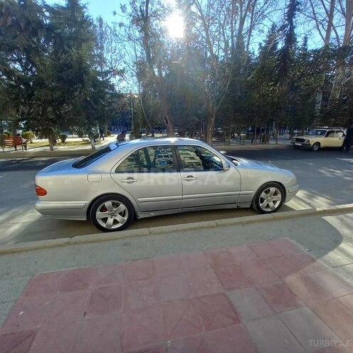 Mercedes E 200 2000, 257,000 km - 2.0 l - Bakı