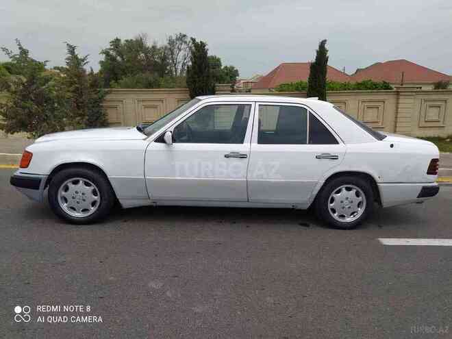 Mercedes E 250 1990, 300,000 km - 2.5 l - Bakı