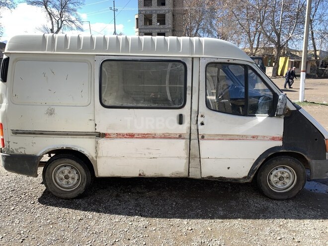 Ford Transit 1998, 500,000 km - 2.5 l - Ağstafa
