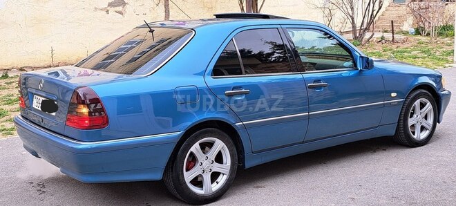 Mercedes C 240 1999, 324,000 km - 2.4 l - Sumqayıt