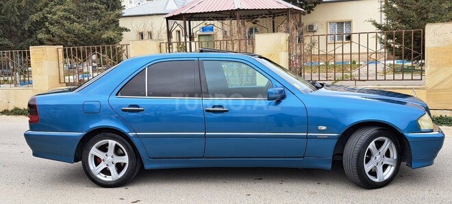 Mercedes C 240 1999, 324,000 km - 2.4 l - Sumqayıt