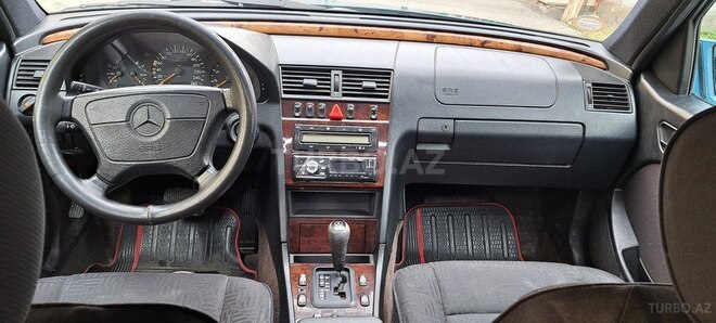 Mercedes C 240 1999, 324,000 km - 2.4 l - Sumqayıt
