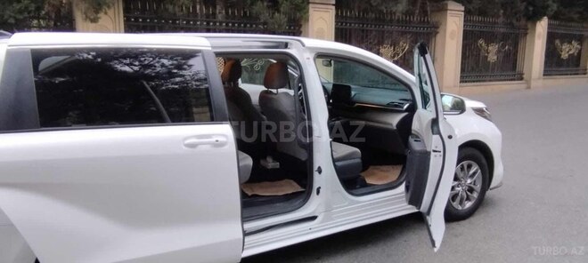 Toyota Sienna 2021, 38,000 km - 2.5 l - Bakı