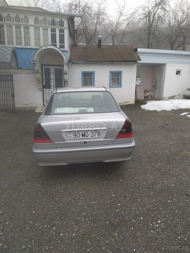Mercedes C 180 1998, 300,110 km - 2.0 l - Quba
