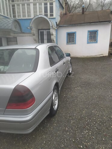 Mercedes C 180 1998, 300,110 km - 2.0 l - Quba